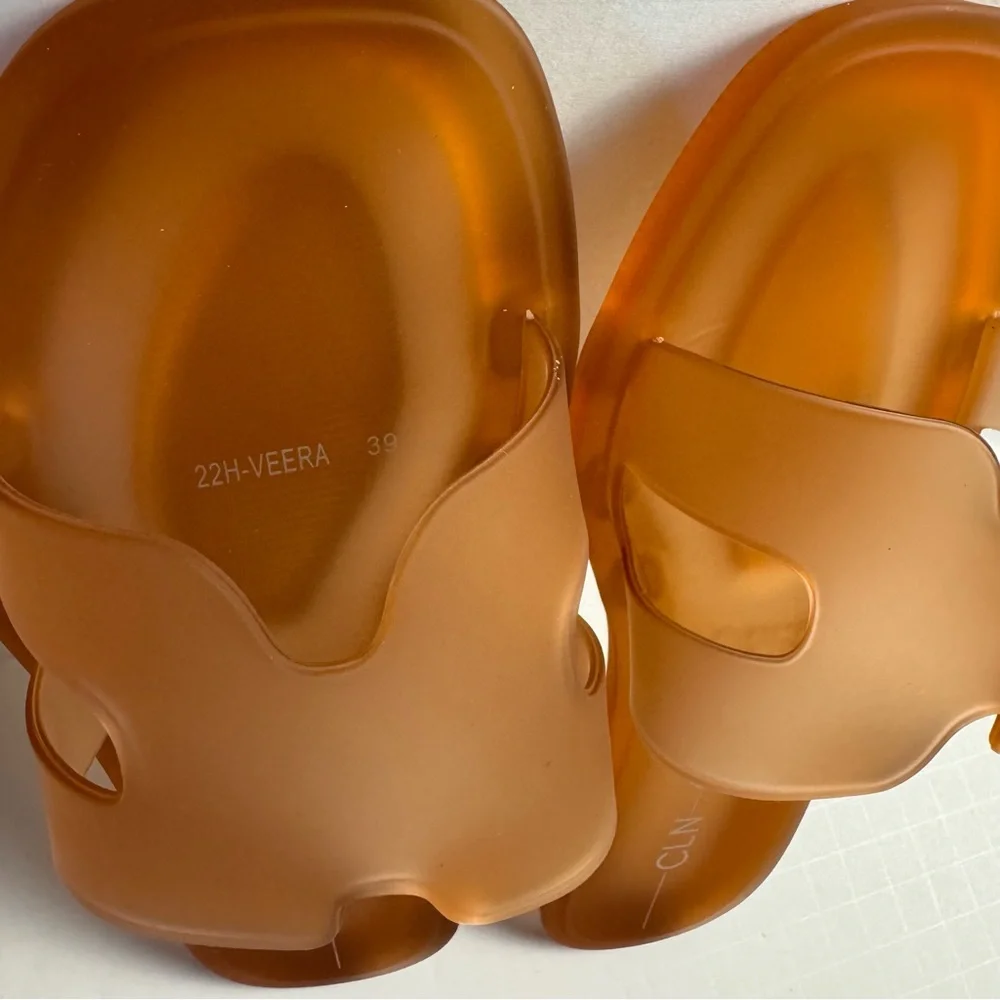 CLN size 8, UK 6, EUR 29 Women's Slide Sandals - Picture 8 of 10